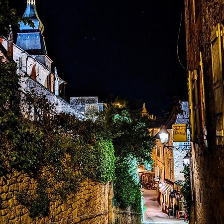 Centrally Located Sarlat Apartment With Medieval Town Views Екстериор снимка